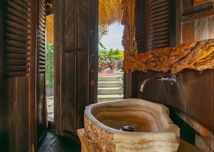 Exotic Keong Selemadeg
